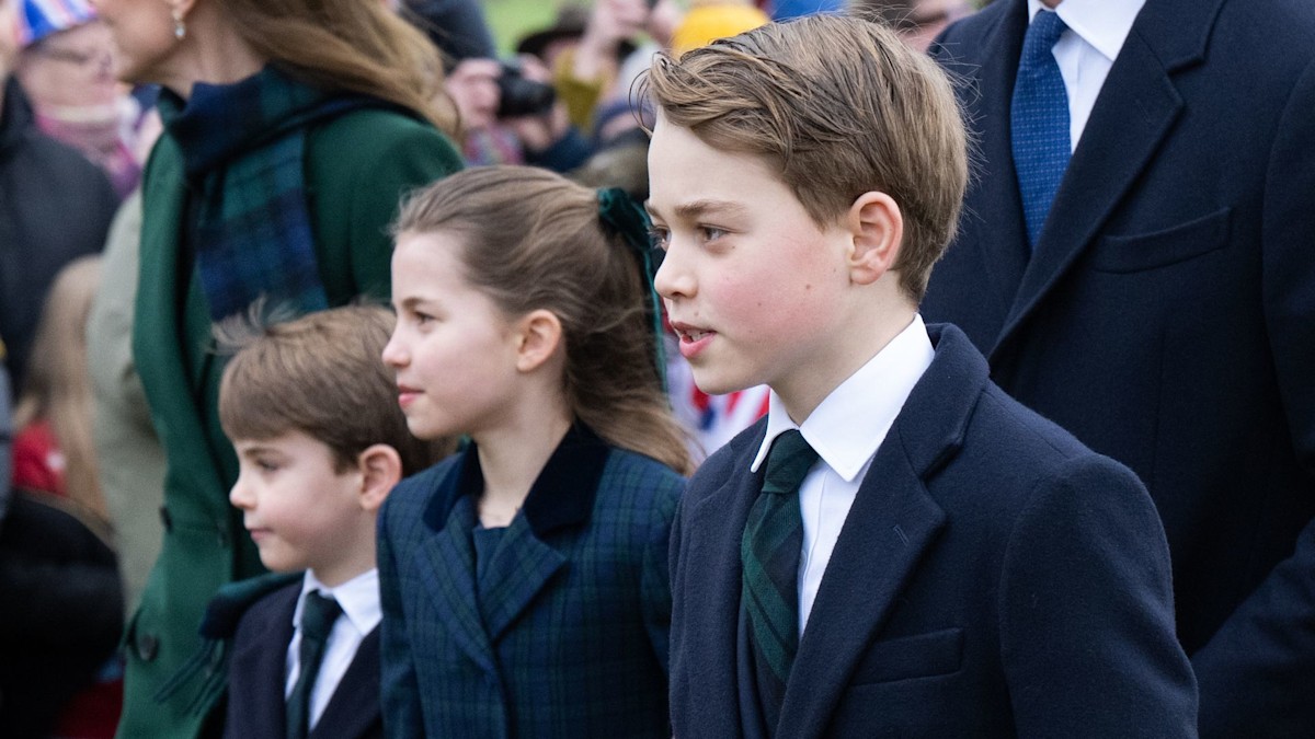 Prince George and Prince Louis’ incredibly kind gesture for Princess Charlotte during Christmas walkabout – revealed